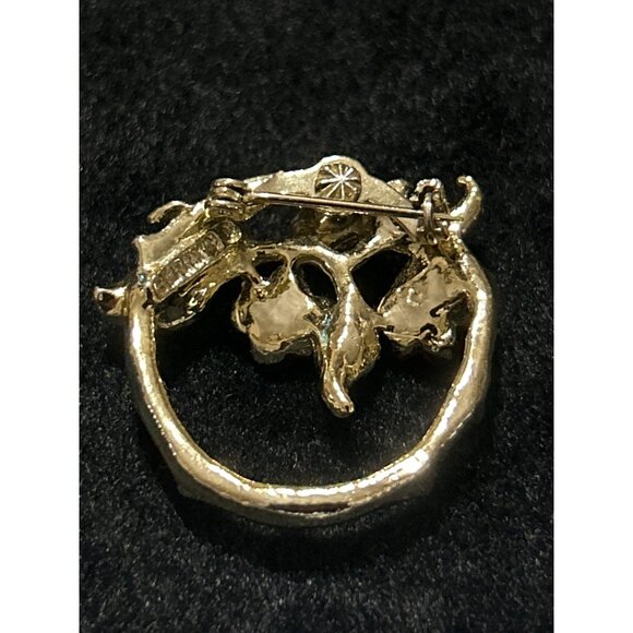 Vintage Gerrys Gold-Tone Circle Pin W/ Red Enamel Roses & Leaves - Picture 3 of 7